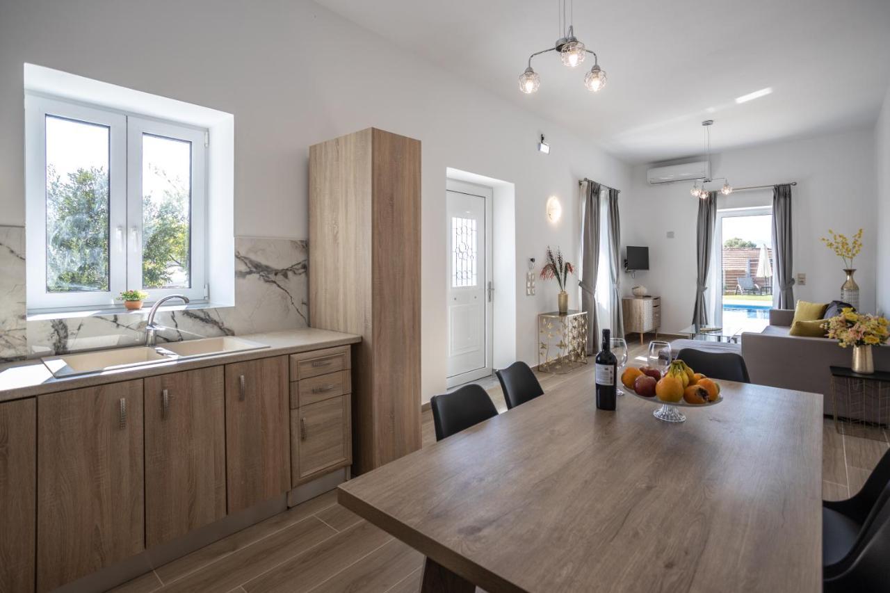Villa Neonis Σπήλι Εξωτερικό φωτογραφία